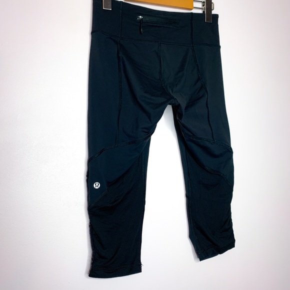 Lululemon Run for Your Life Cropped Black Leggings Size 6 - Picture 10 of 14